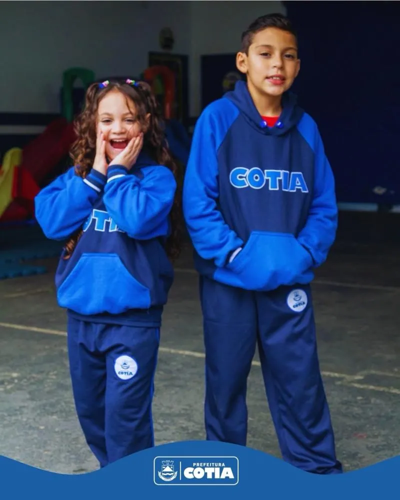 Chegou! Uniformes escolares começam a ser entregues aos alunos da rede municipal